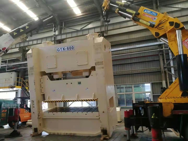 工廠重型設備搬遷